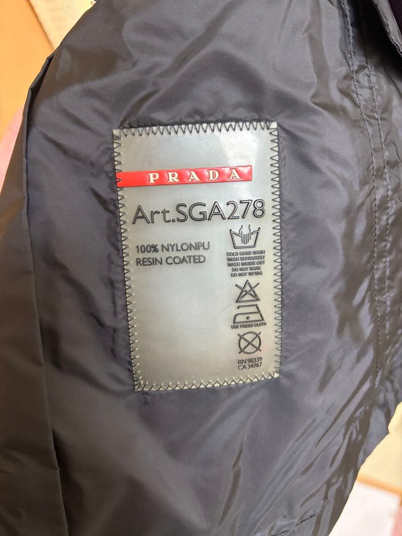 プラダ　ナイロンジャケット　トライアングルプレート 48