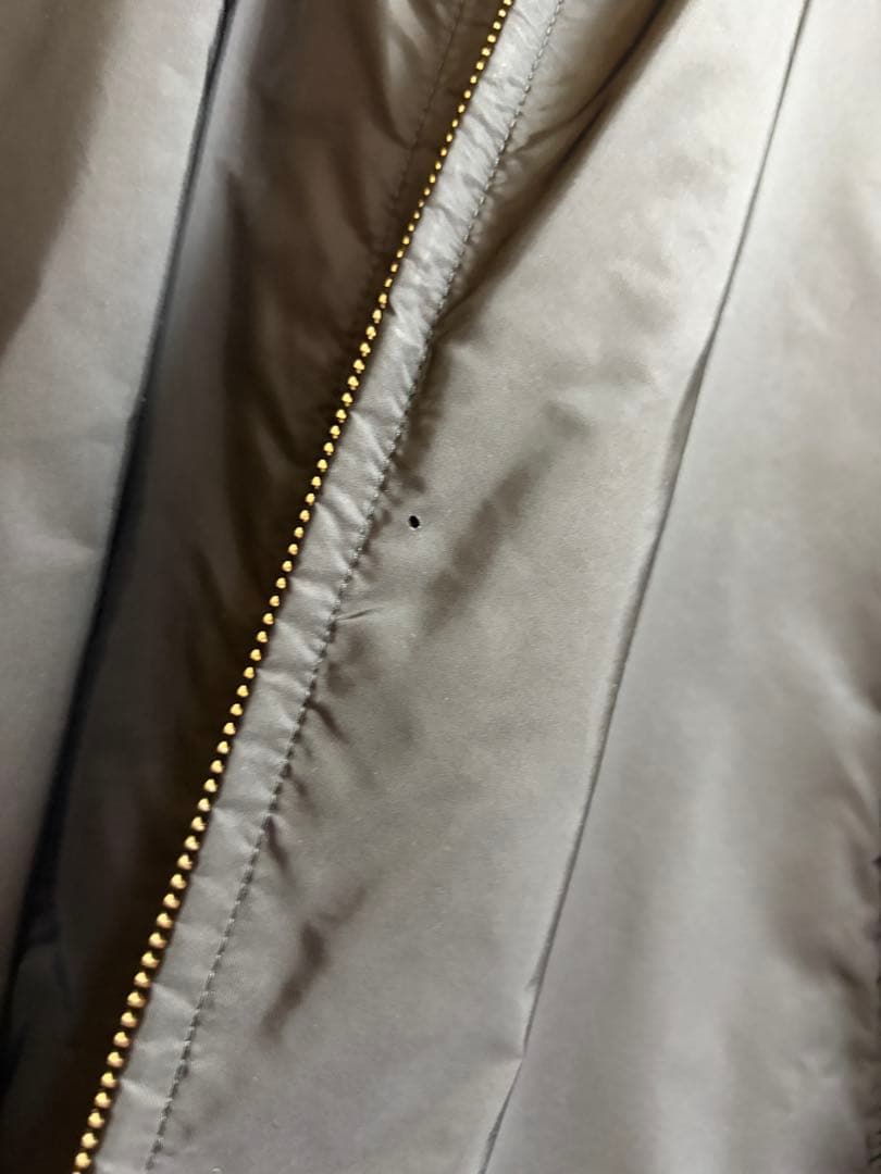 プラダ　ナイロンジャケット　トライアングルプレート 48