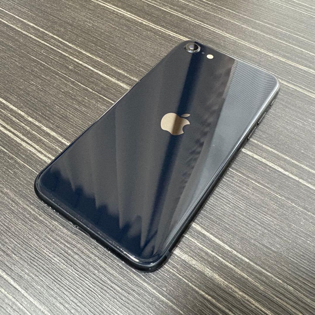iPhone SE 第3世代 64GB Midnight SIMフリー 中古