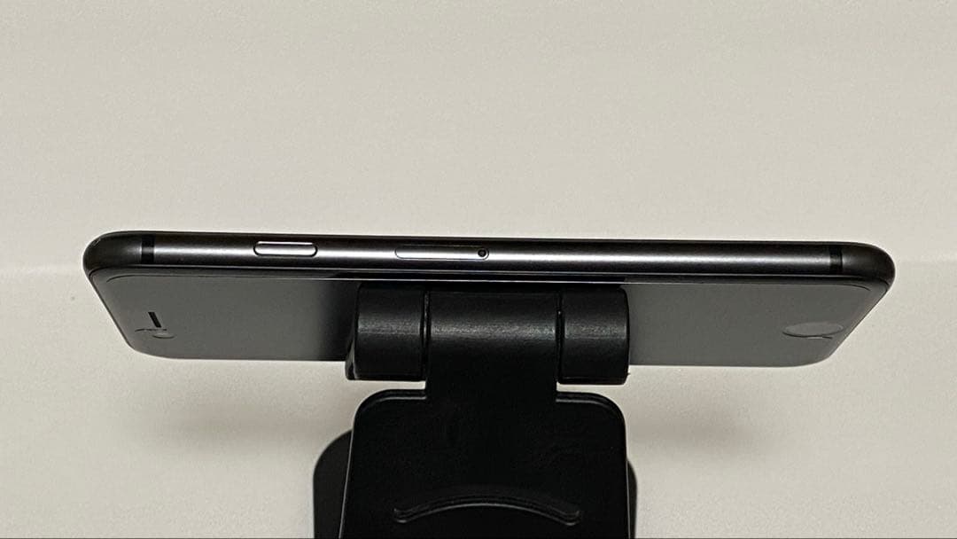 iPhone８ 本体　スペースグレイ　256GB　７８％　SIMロックなし