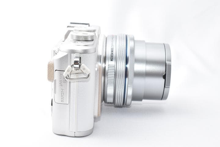 【美品】OLYMPUS PEN E-PL8 ホワイト レンズキット