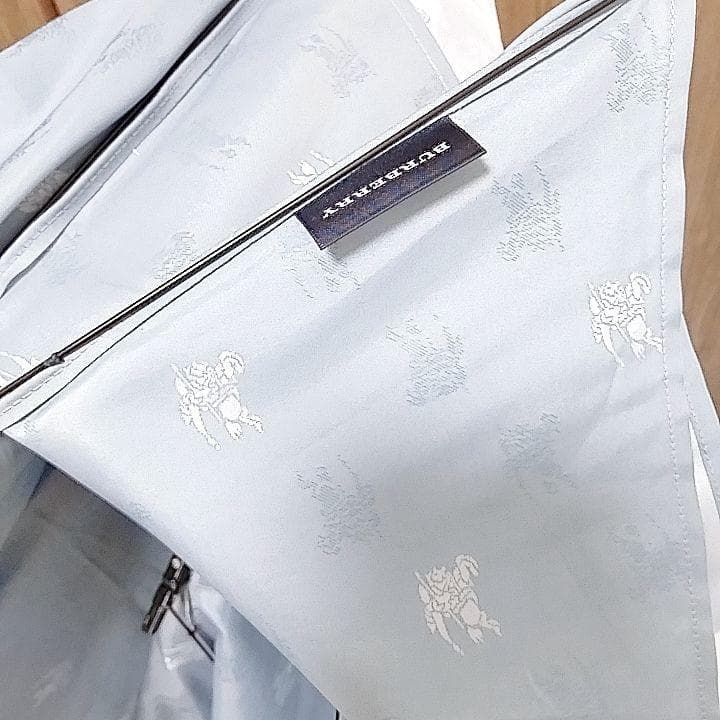 【超美品】バーバリー　晴雨兼用 折りたたみ日傘 騎兵柄　水色 傘袋付き