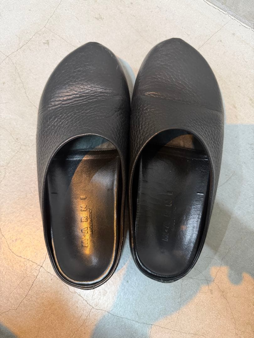 MARNI レザーサンダル　ブラック 42