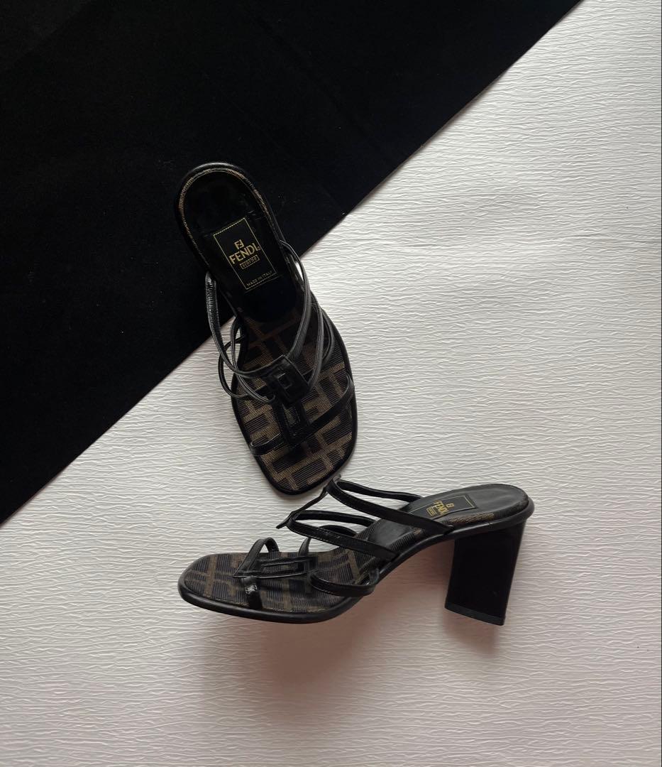 新品未使用 FENDI フェンディ ズッカ柄 サンダル イタリア製　351/2
