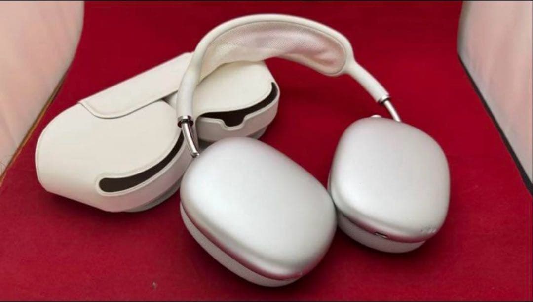 ま*き様 AirPodsMAX本体 シルバー ケース付き