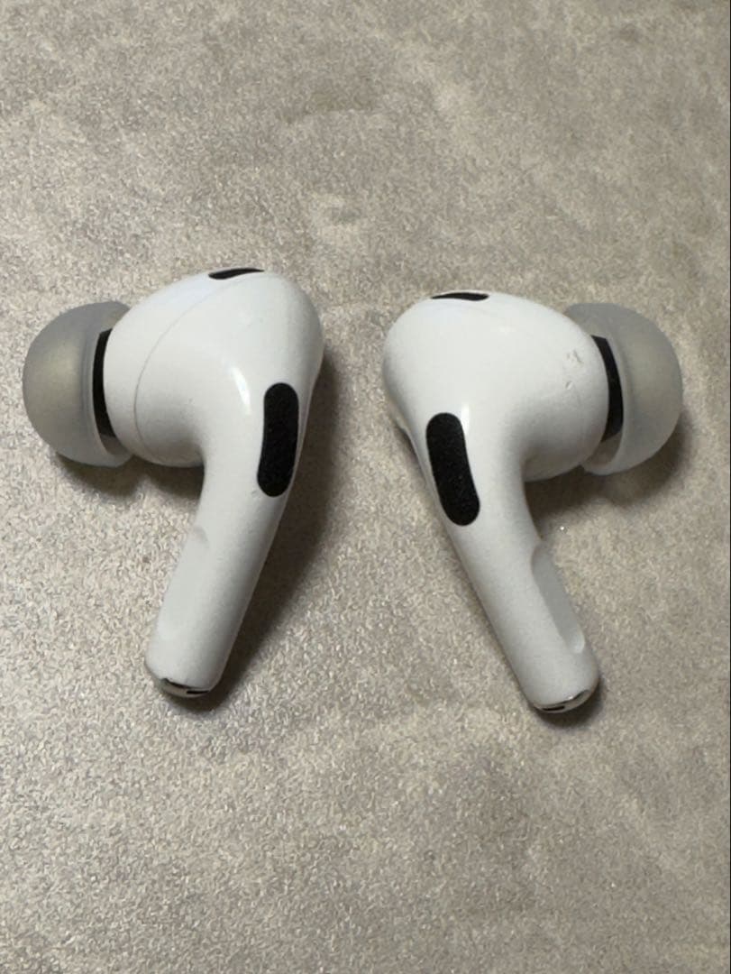 【お値下げ中】AirPods Pro 第2世代 (イヤーチップ各種おまけ付き)