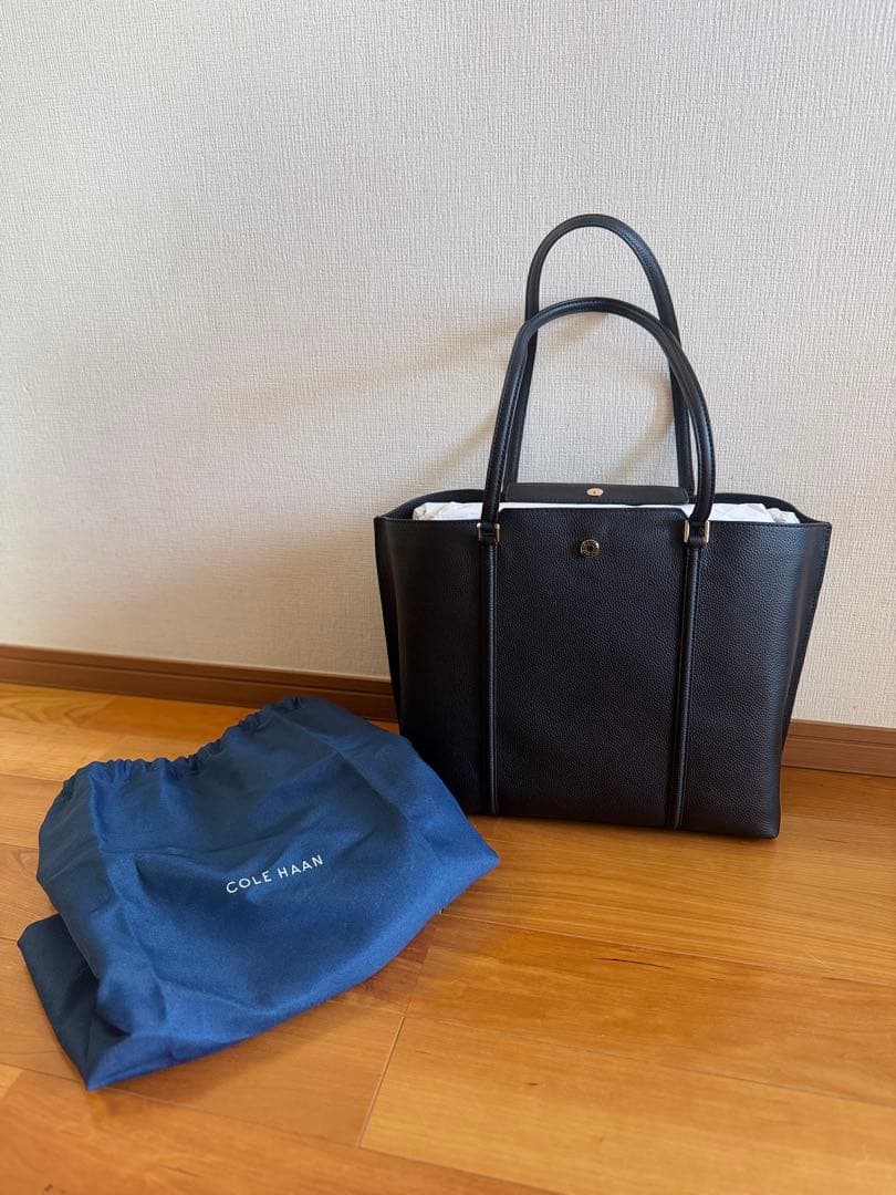 COLE HAAN ブラックトートバッグ 収納袋付き
