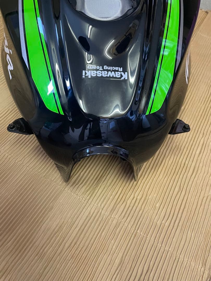 KAWASAKI NINJA ニンジャ250R 純正　タンク