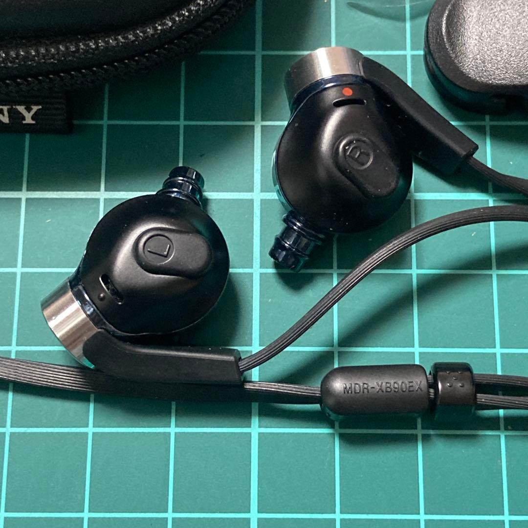 SONY MDR-XB90EX 有線イヤホン ハイレゾ 密閉ダイナミック16mm