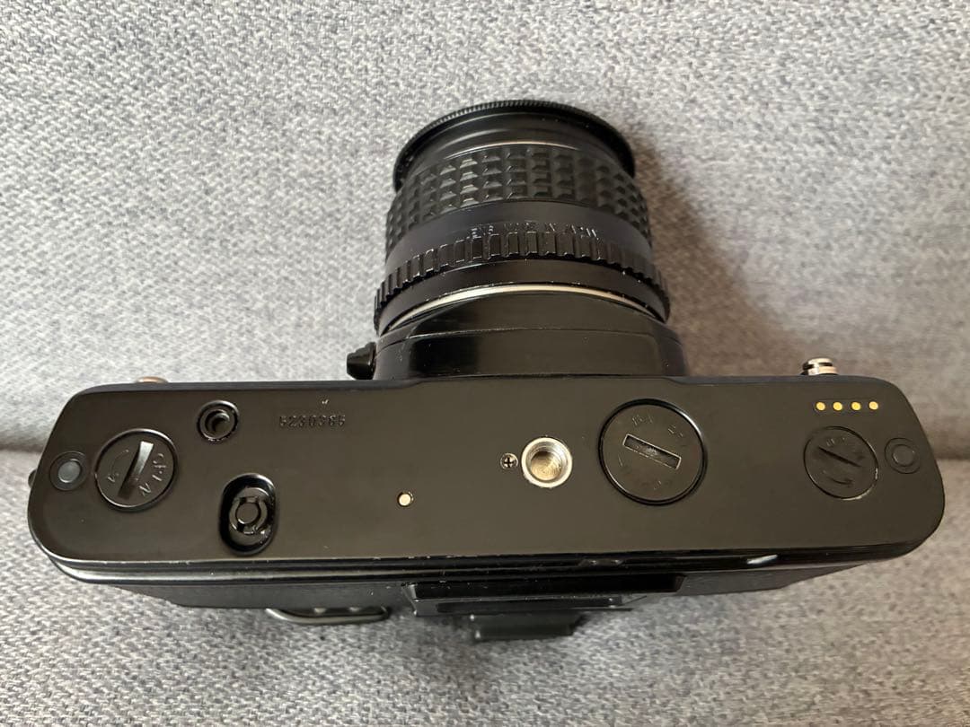 PENTAX LX. 一眼レフカメラ ブラック レンズ3本とフラッシュ付き。