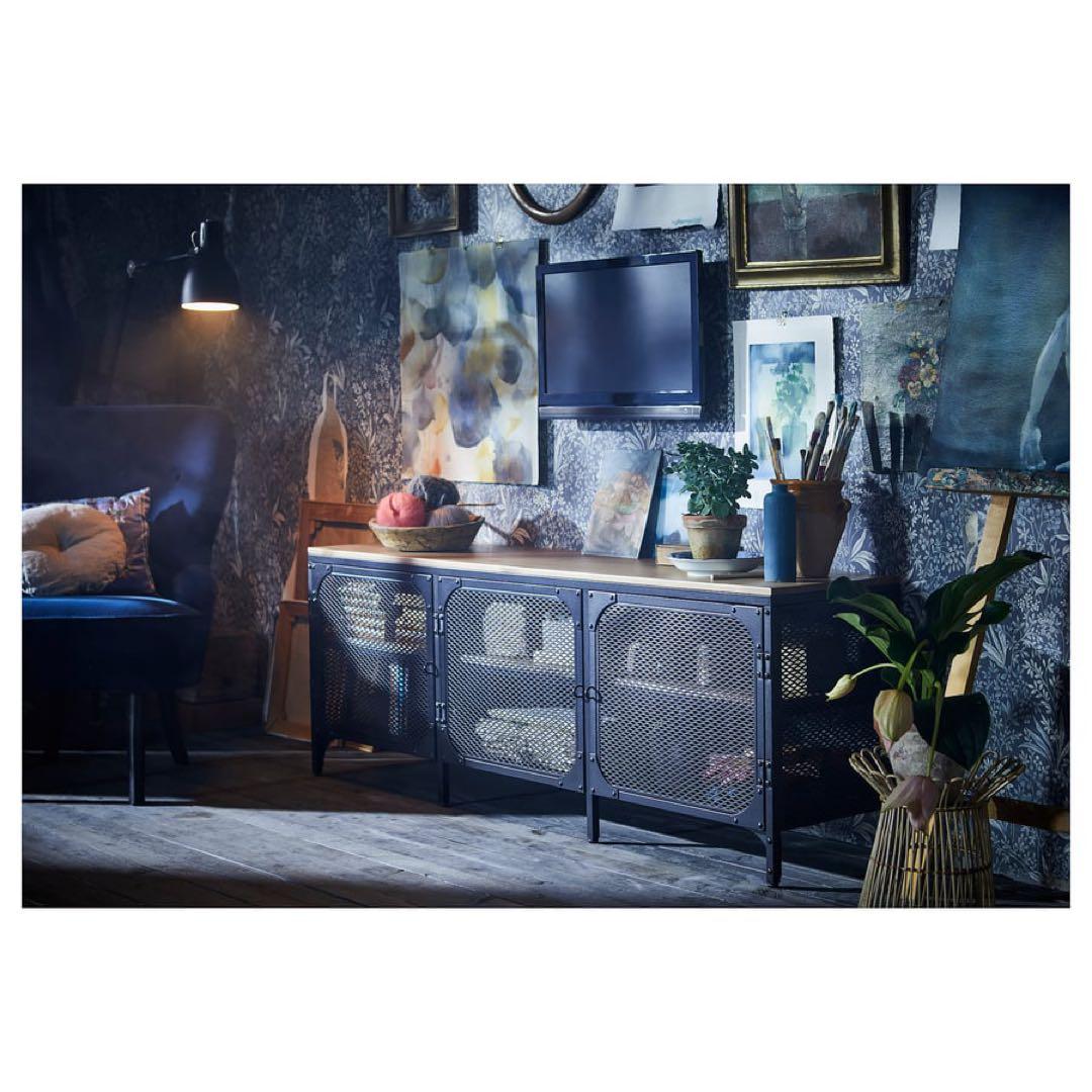 イケヤ　フィエルボ　IKEA メッシュパネルデザイン テレビ台　ブラック