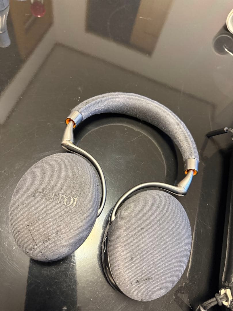 希少 Zik3.0 Bluetooth ヘッドホン バッテリー3 ケース付き