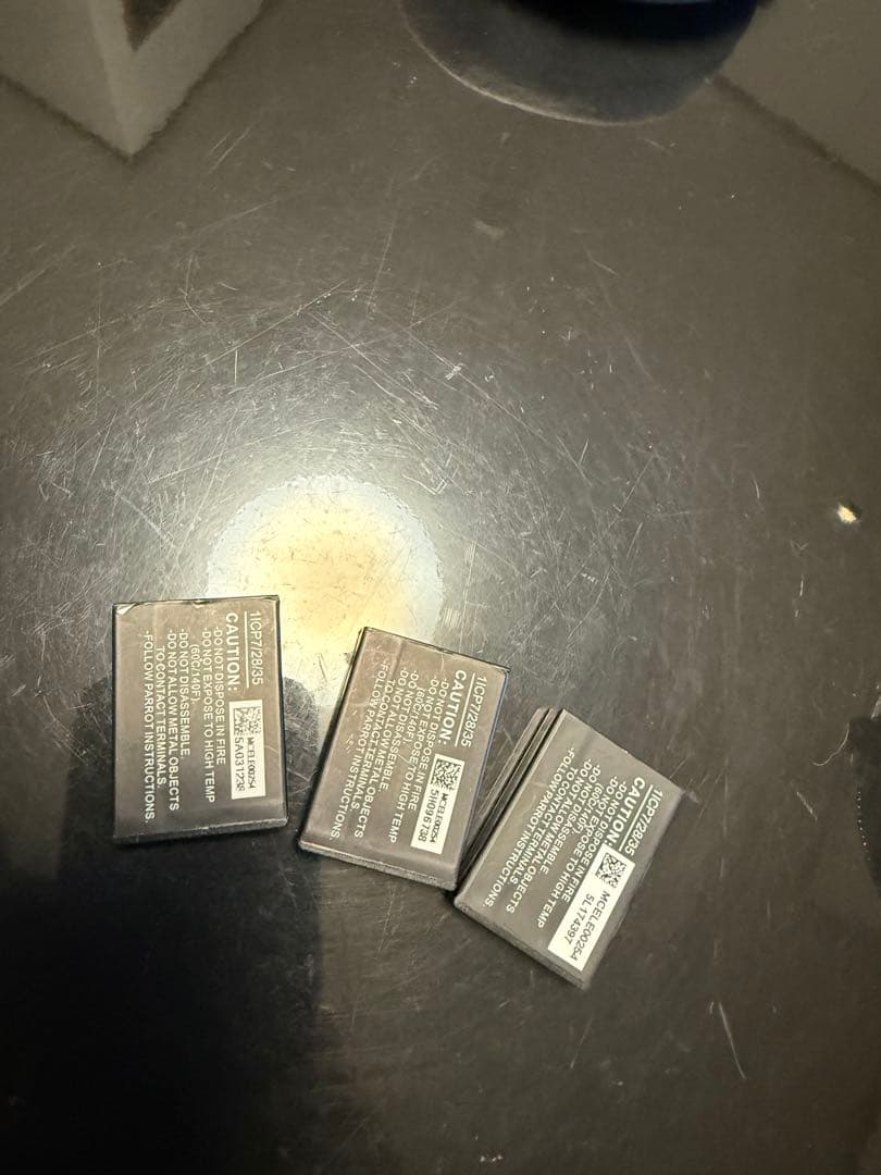 希少 Zik3.0 Bluetooth ヘッドホン バッテリー3 ケース付き