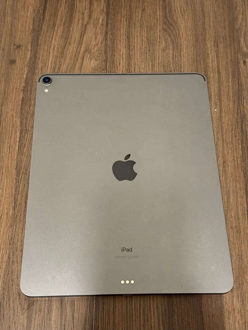 iPad Pro 12.9 第３世代 Wifi Magic Keyboard付き