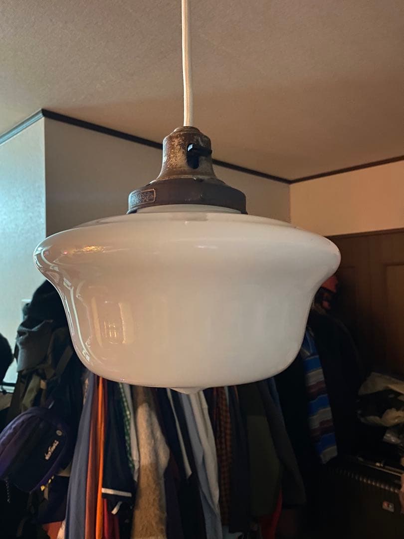 昭和レトロ　ペンダントライト　電笠　ミルクガラス照明　昭和初期
