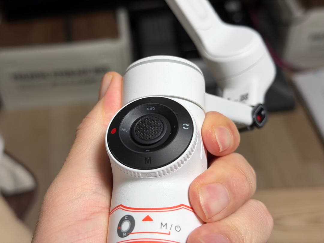 【週末値下げ】 Insta360 Flow 2 Pro サミットホワイト新品同様