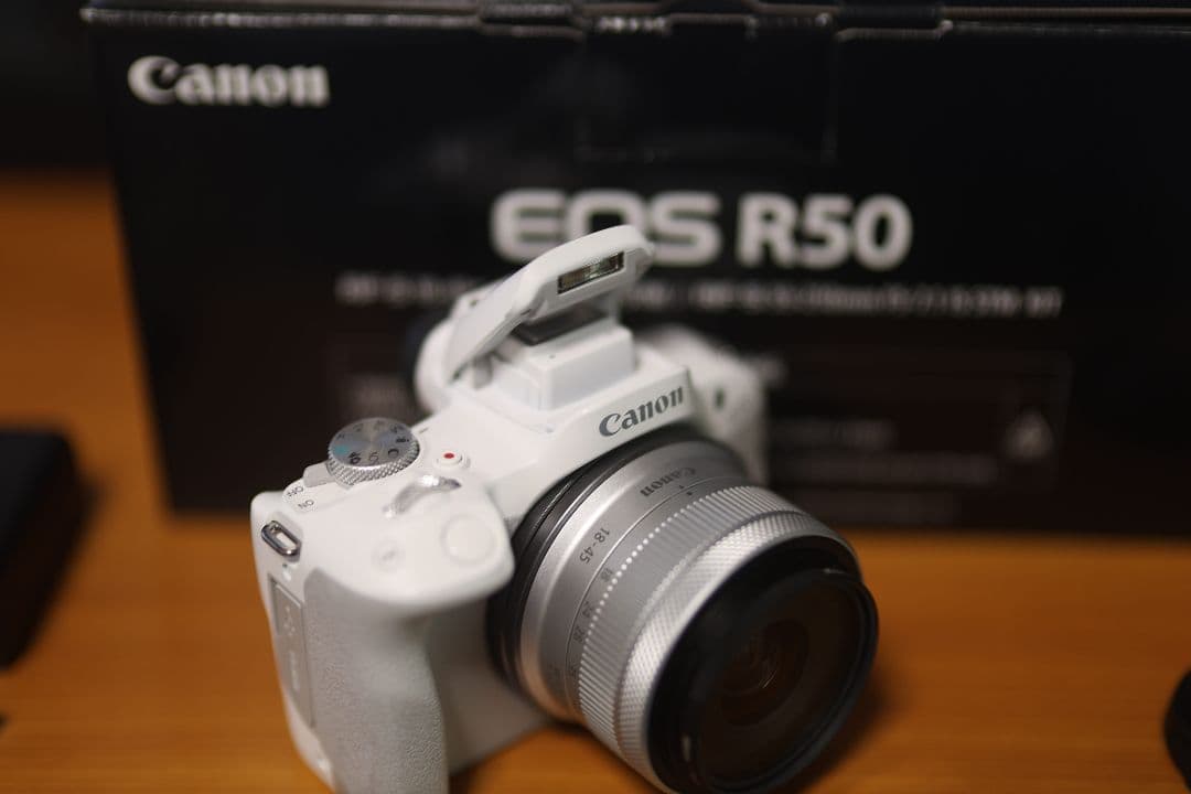 Canon EOS R50 ホワイトレンズキット