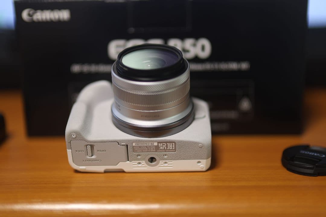 Canon EOS R50 ホワイトレンズキット