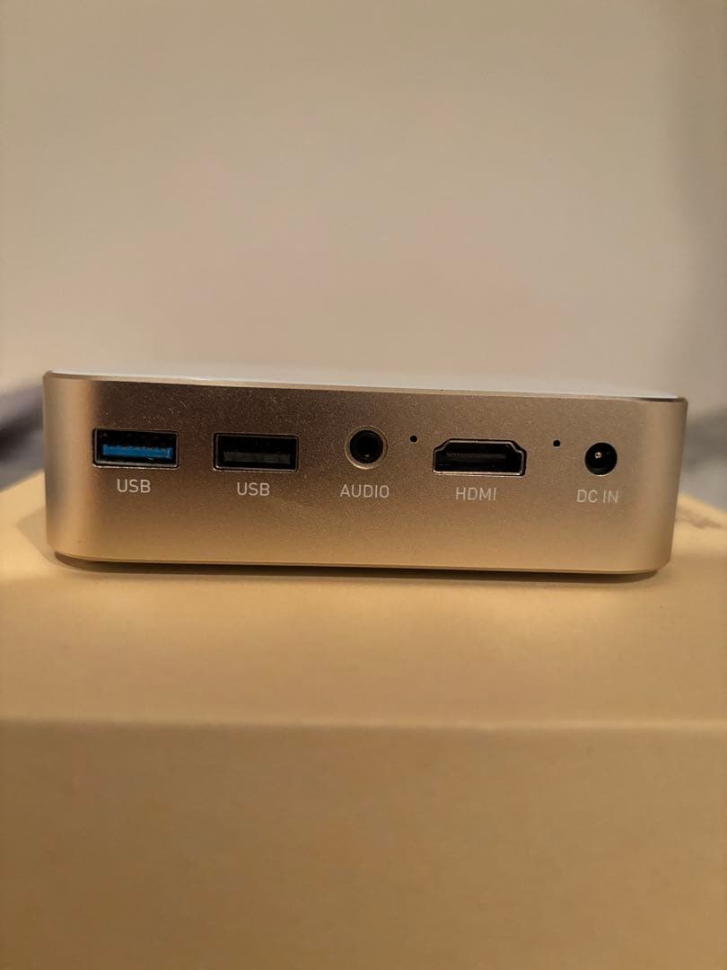 コンパクトプロジェクター本体