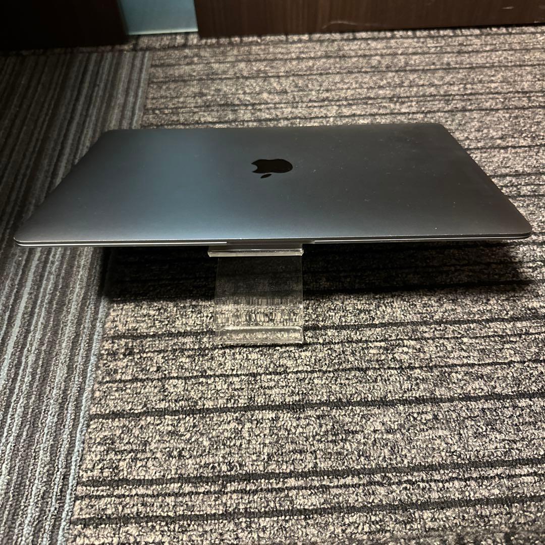 MacBook Air 13インチ A2179 i7 16GB 512GB 4