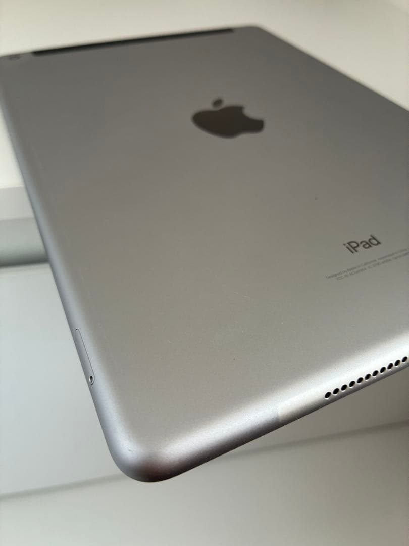 iPad 【第6世代】 A1954 WiFi+Cellular128GB