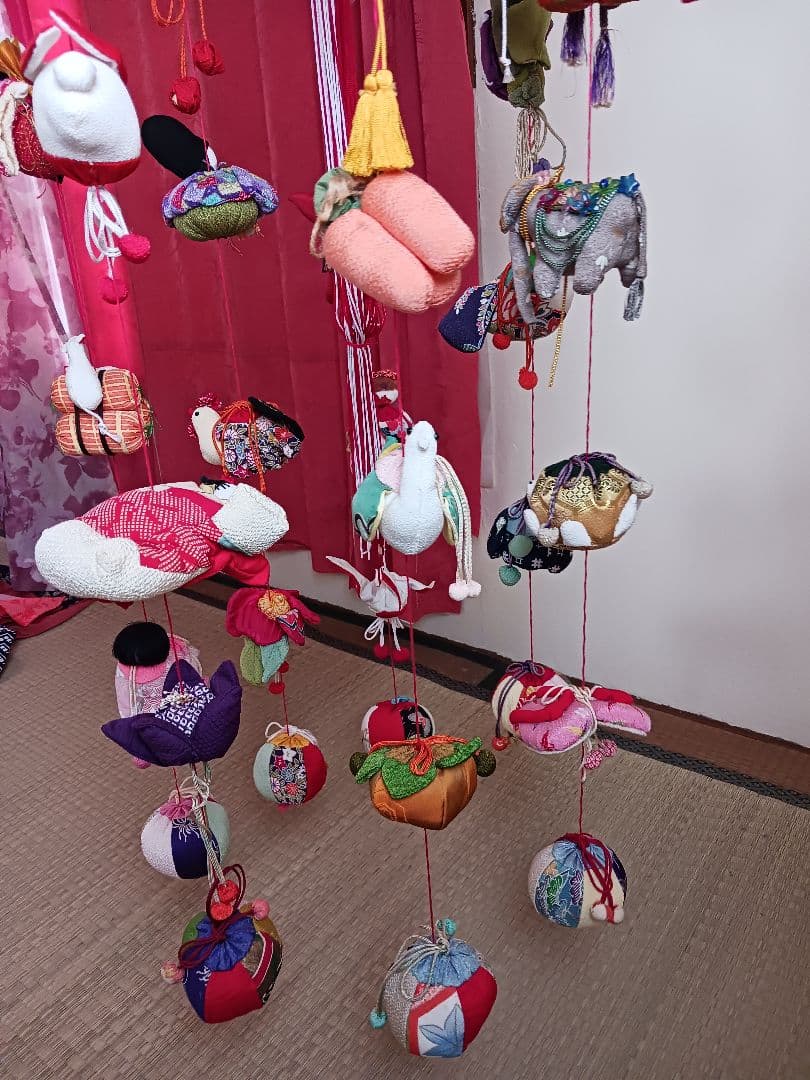 【寒波見舞いセール】雛人形　つるし雛　女児　手作り　豪華　7段×7列の49個