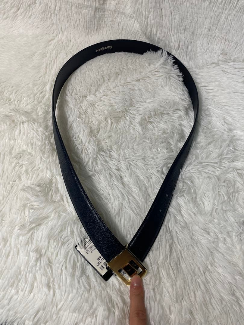 美品 イヴサンローラン 本革　レザーベルト 紺 ゴールド金具 レディース