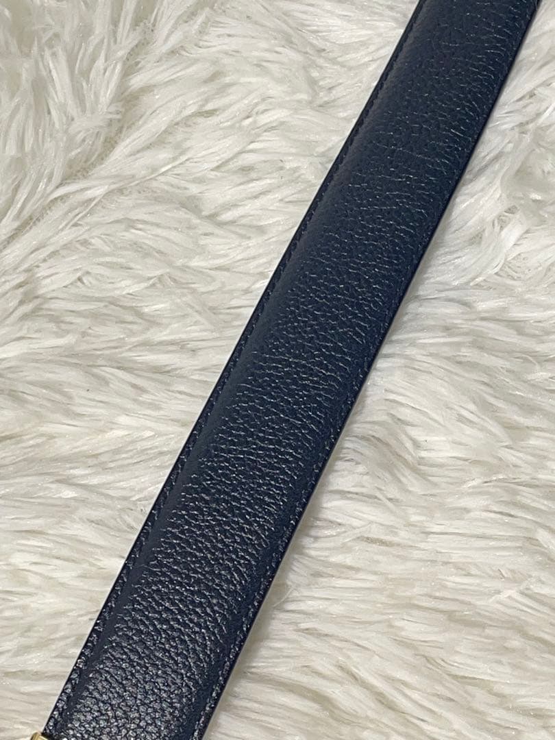 美品 イヴサンローラン 本革　レザーベルト 紺 ゴールド金具 レディース