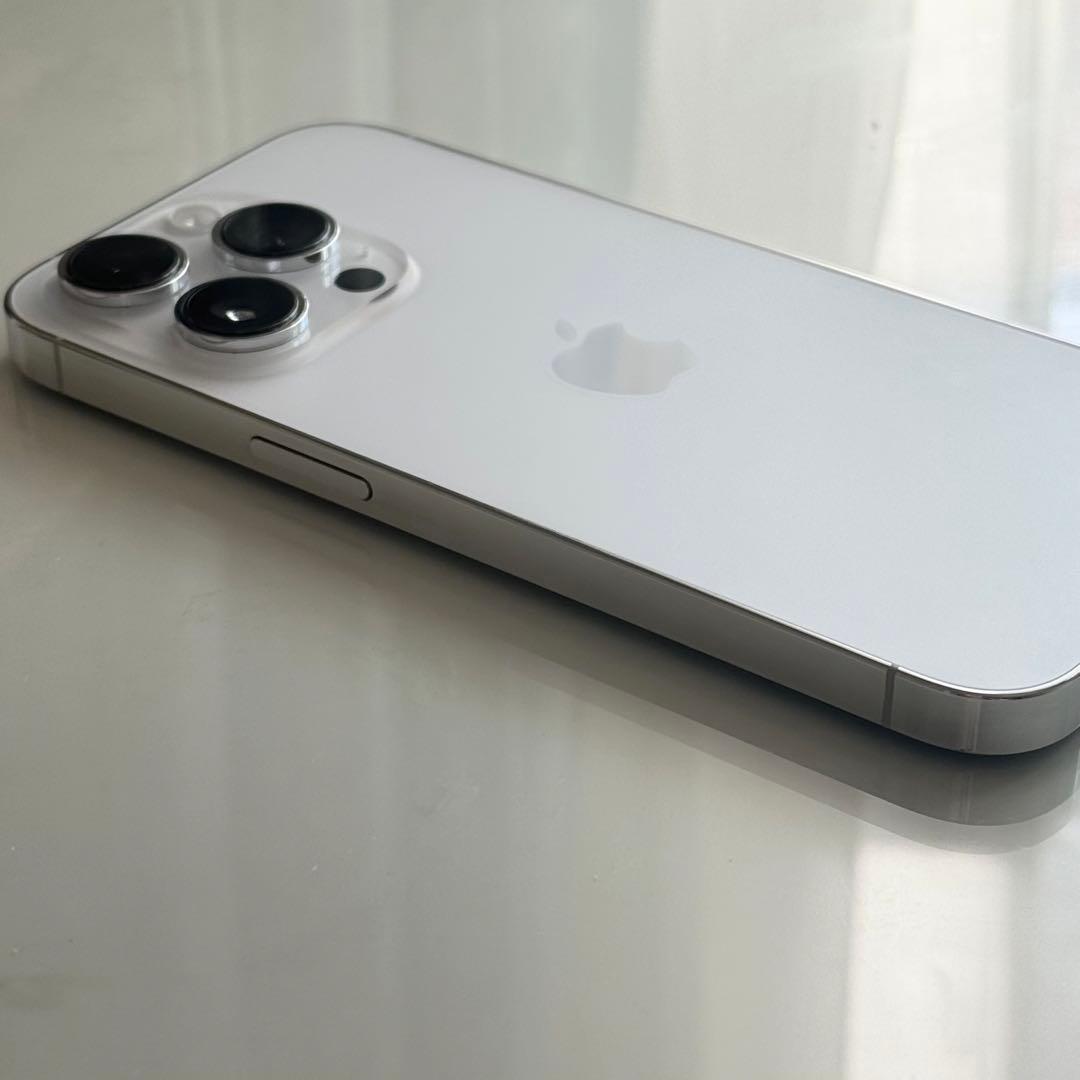 格安　iPhone14pro シルバー　SIMフリー　128GB Apple