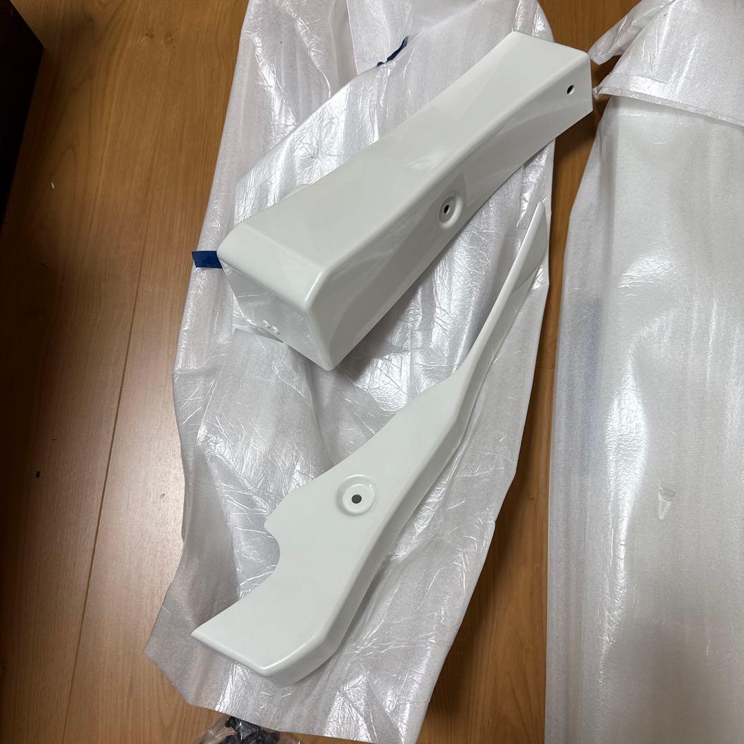 80系ノア ヴォクシー エスクァイア モデリスタサイドスカート（右側）取付説明書