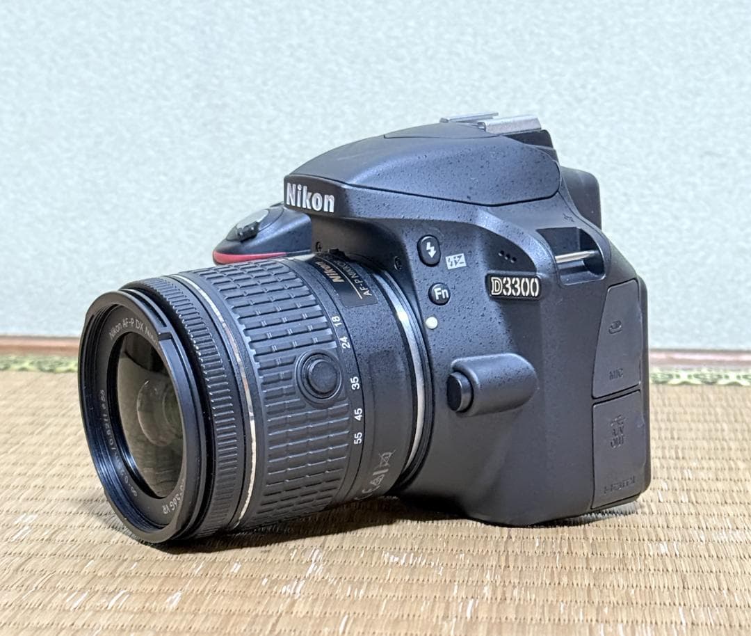 明日終了　ほぼ新品 撮影1,419回 ニコンD3300 18-55mm VR 付