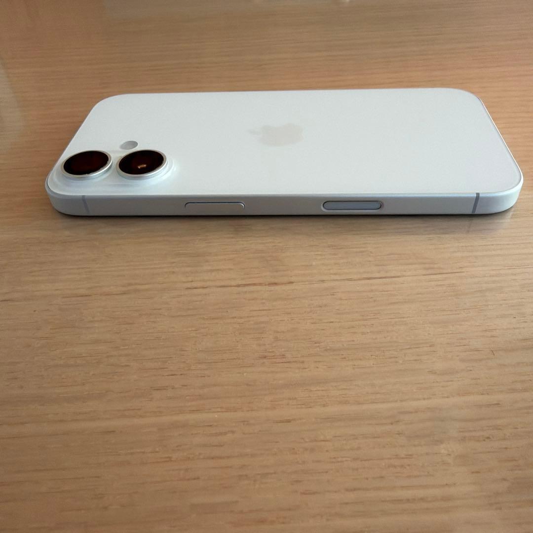 Apple iPhone16 128GB ホワイト 本体　SIMフリー