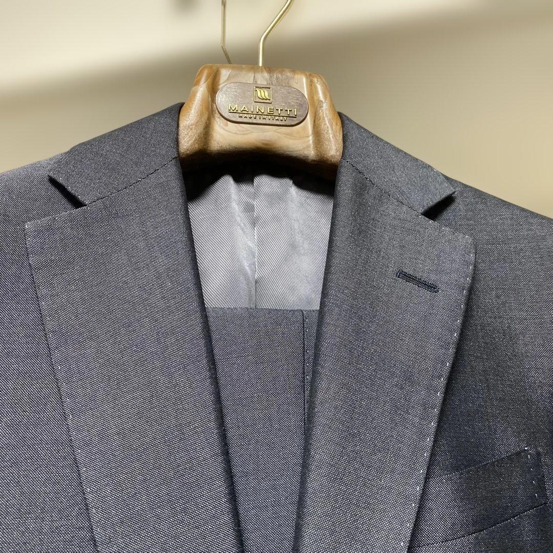 トゥモローランド　DORMEUIL ダークグレー ビジネススーツ