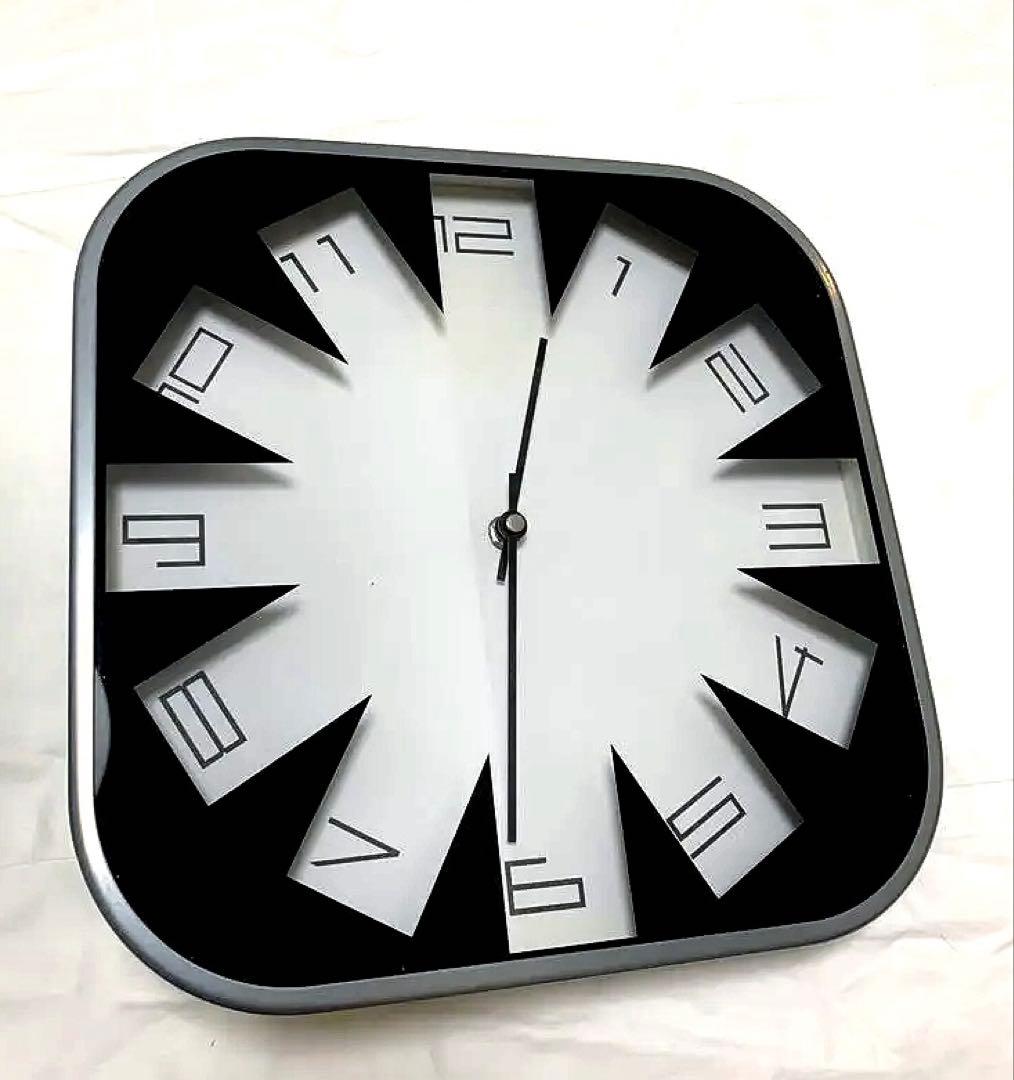 イケア HIPPAD 掛け時計　レトロ フューチャーな