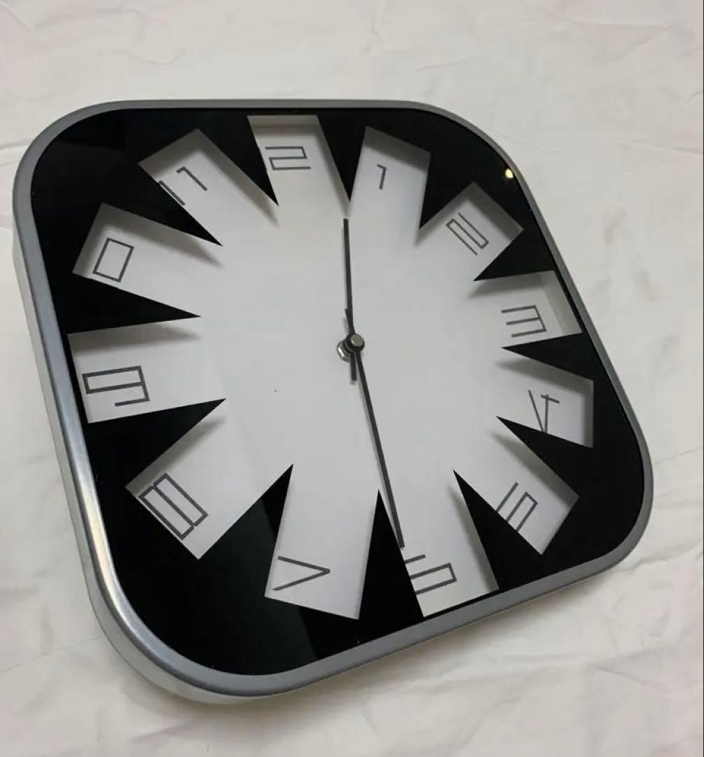 イケア HIPPAD 掛け時計　レトロ フューチャーな
