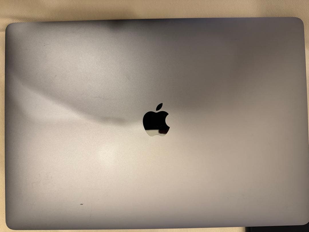 GOLDApple MacBook Pro 2019 16インチ
