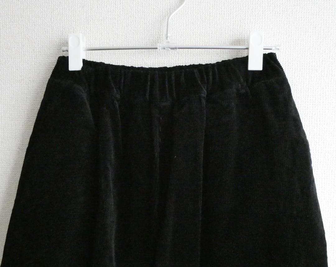 オローネ　コーデュロイ バルーンパンツ