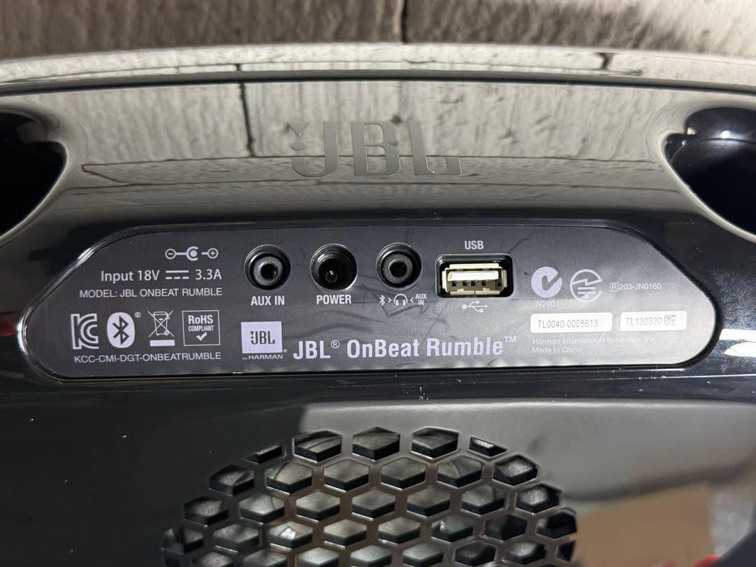 JBL OnBeat Rumble Bluetoothスピーカー