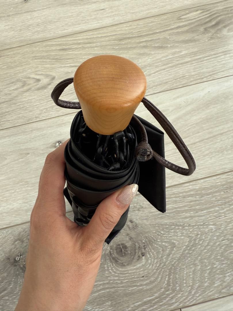 【超美品】サンバリア100 折りたたみ日傘　持ち運び用カバー付き