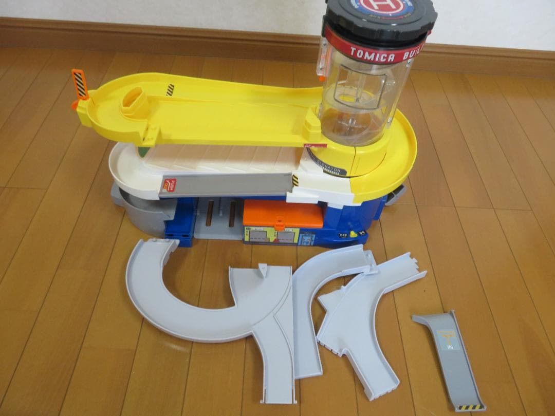 トミカ　トミカビル　やまのぼりドライブ　高速道路　3セット　接続どうろ付き