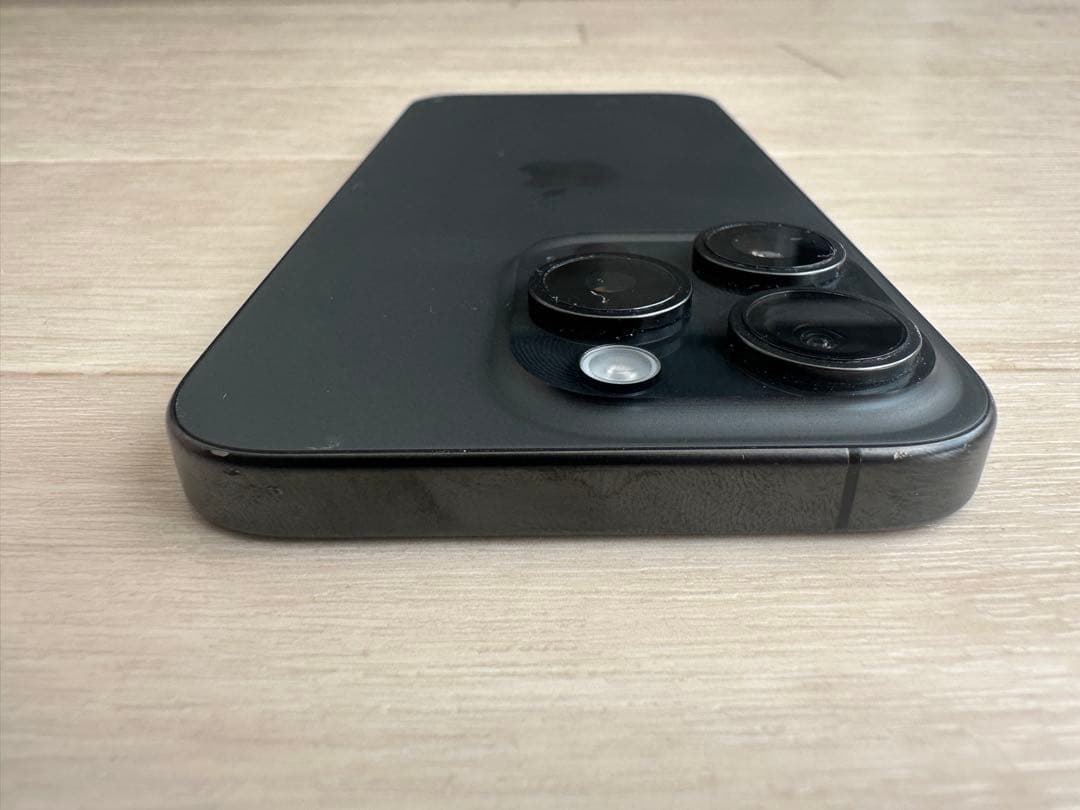 Apple iPhone 15 Pro ブラックチタニウム 128GB