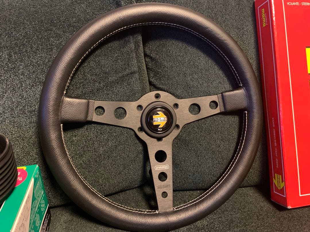 momo プロトタイプ　ステアリング　jb23 ジムニー　ハンドル　本物