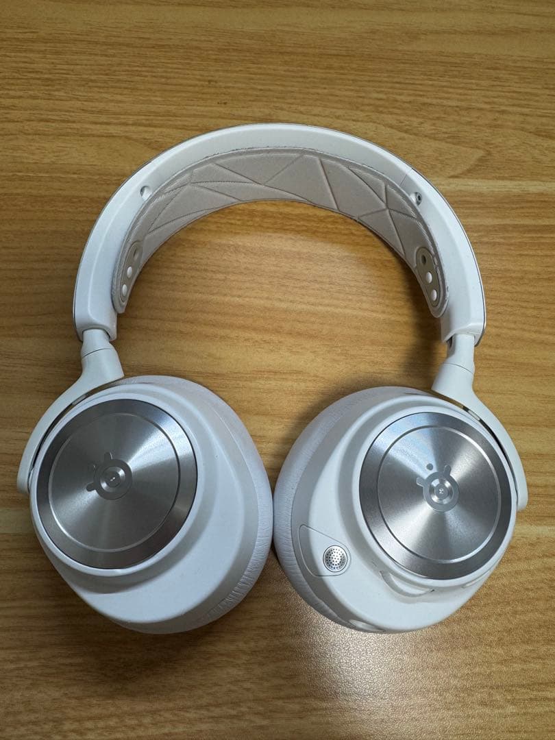 ARCTIS NOVA PRO WIRELESS ホワイト