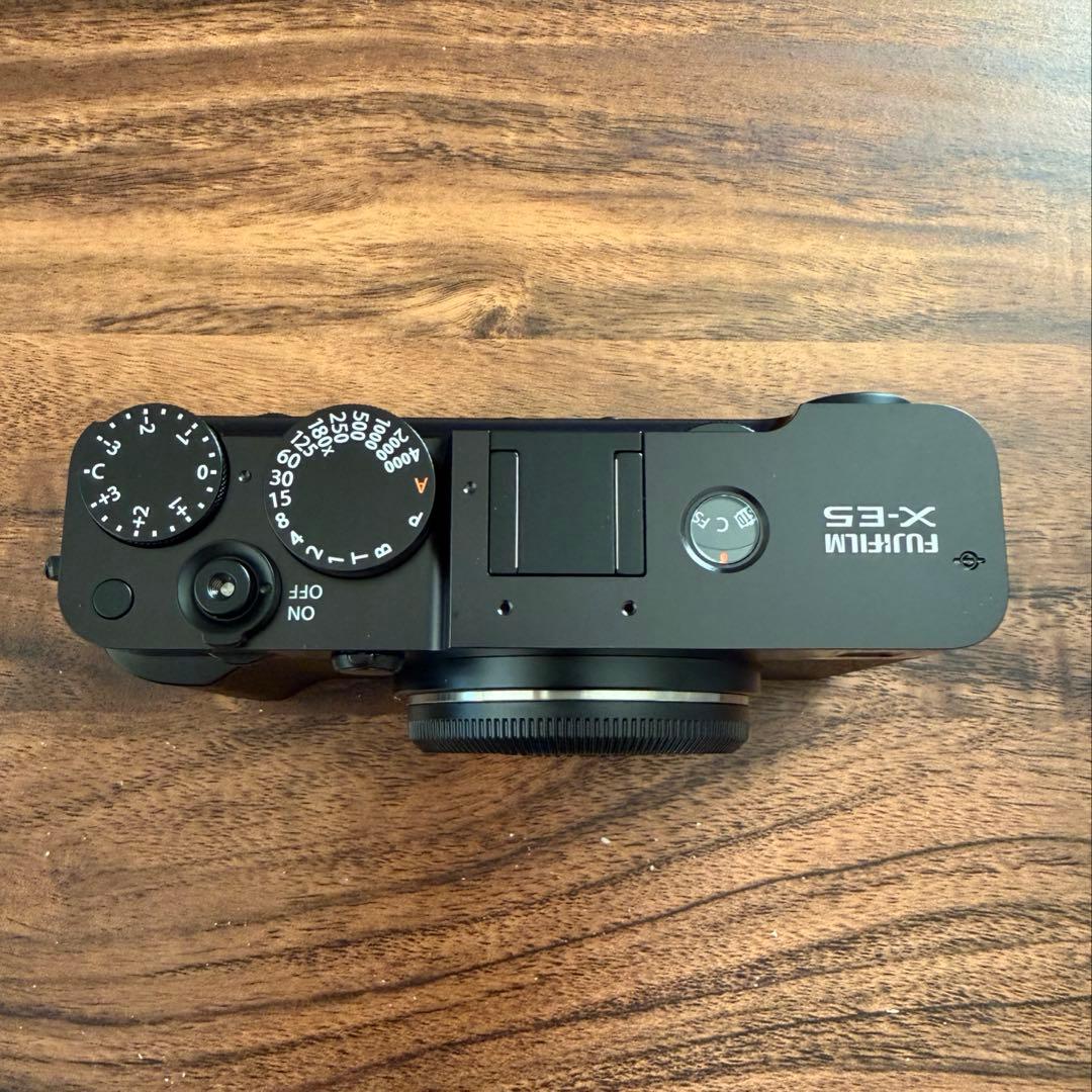 富士フイルム X-E5