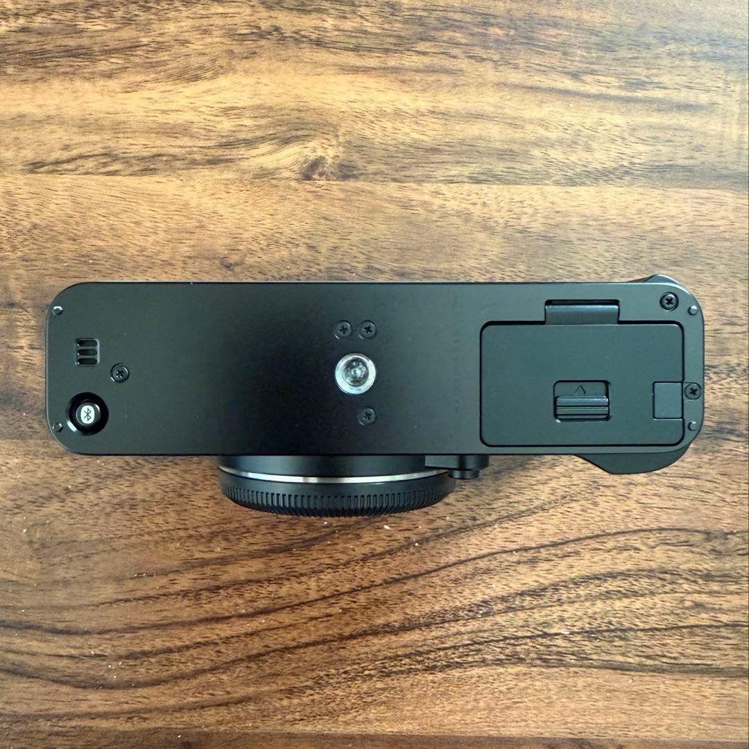 富士フイルム X-E5