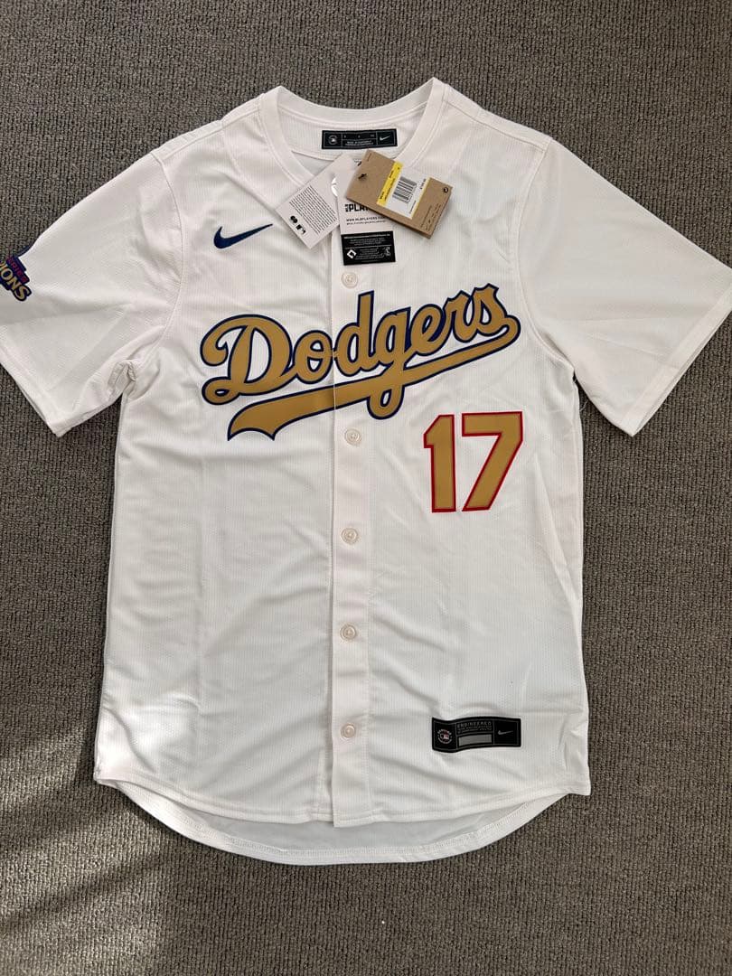 新品 未開封 ドジャース 大谷翔平 17番 ゴールド ユニフォーム メンズ　S