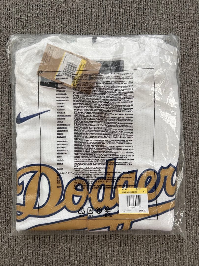 新品 未開封 ドジャース 大谷翔平 17番 ゴールド ユニフォーム メンズ　S