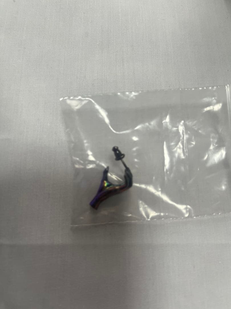 未使用 hazama ピアス　ブラック×オーロラ