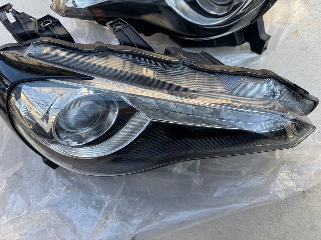 86 ZN6 前期純正ヘッドライト　左右セット