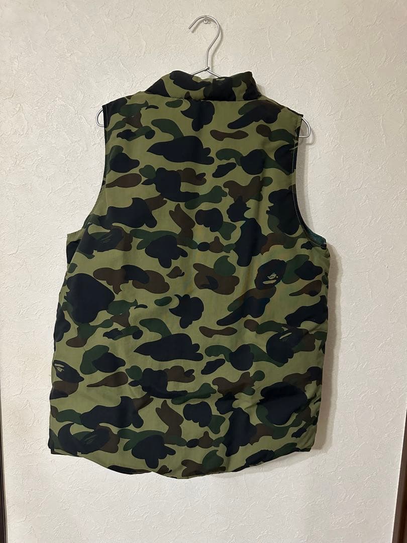 期間限定お値下げ中！ A BATHING APE リバーシブルダウンベスト